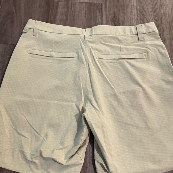 LULULEMON Men’s Work Shorts - Picture 6 of 7